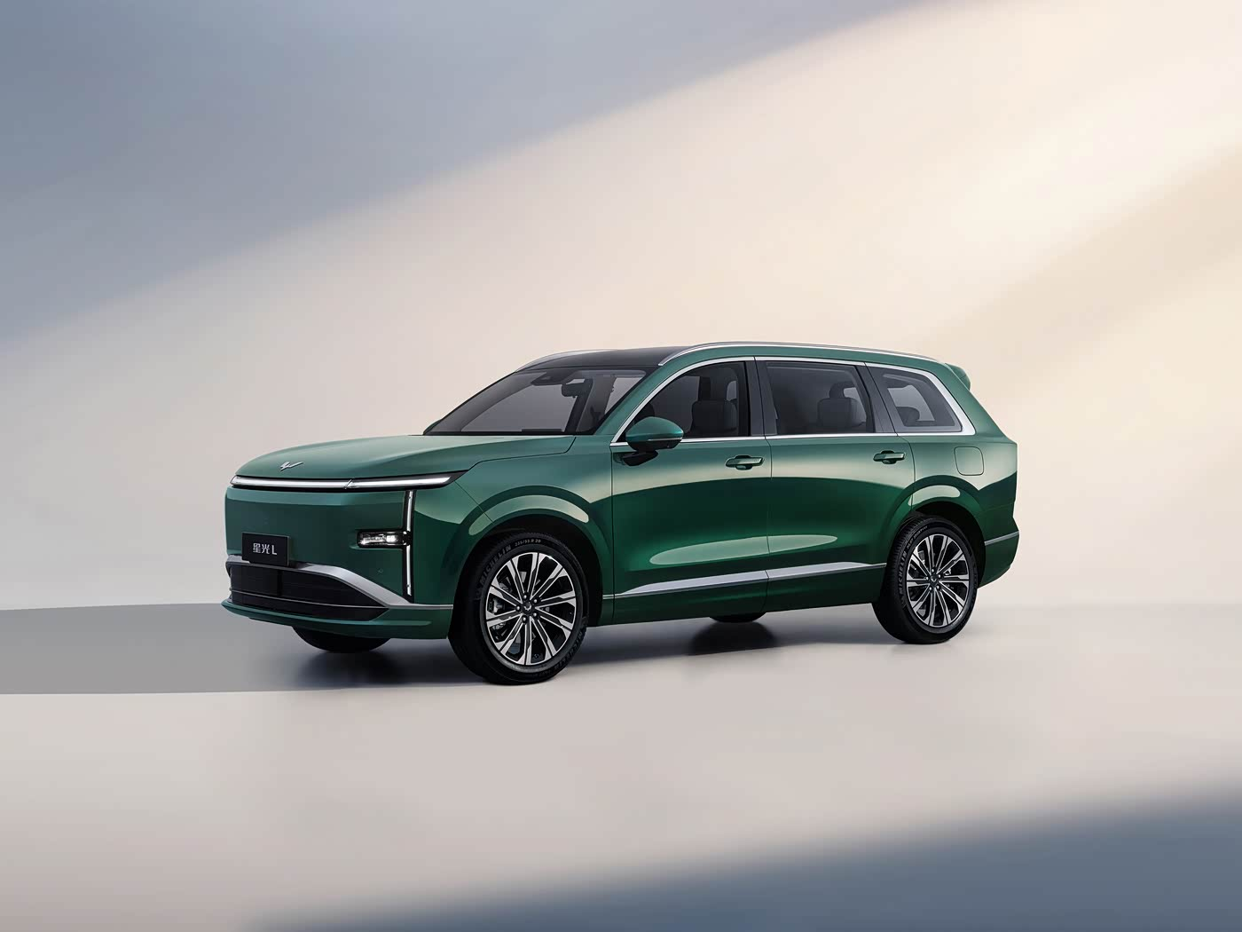 He aha te mea i pai ai te Wuling Starlight L hei PHEV 6-nohoanga roa mo nga whanau?